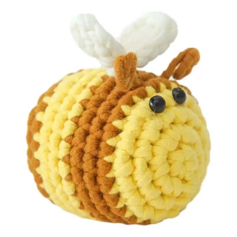 DIY Crochet Bee Kit for Beginners – Complete Amigurumi Crochet Set with Yarn, Hooks & English Tutorial | Cute Handmade Plush Keychain Craft Kit